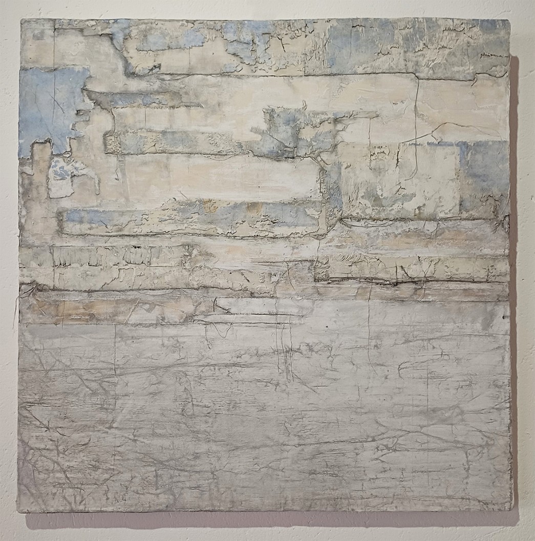 &ldquo;Strappo il passato- Un improvviso sole- fa capolino-&rdquo;